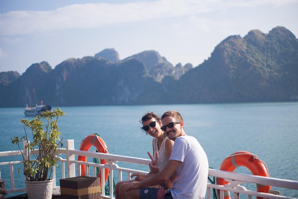 Golden Star Cruise Hotel Nan Giang Eksteriør billede